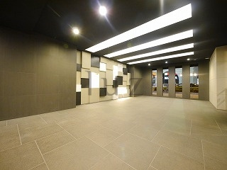 グランドガーラ桜木町駅前のエントランス