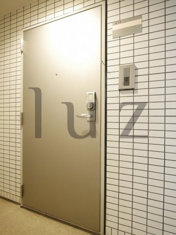 グランドガーラ桜木町駅前の玄関