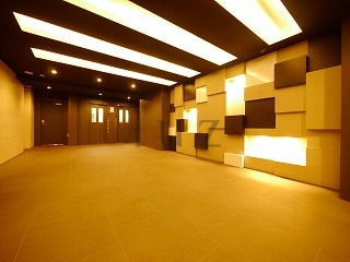グランドガーラ桜木町駅前のエントランス