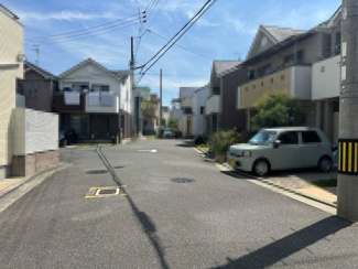 【前面道路含む現地写真】 | 土塔町　中古一戸建 | 【前面道路】前面道路約６．７ｍ！開放感のある広々とした前面道路です♪