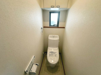 【トイレ】 | 土塔町　中古一戸建 | 寒い日は特に助かる温水洗浄便座付きトイレです！