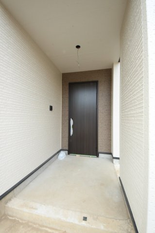 いろどりアイタウン日光市瀬尾の玄関|〇玄関〇
かわいらしいデザインの玄関ドアです。26.7.11撮影