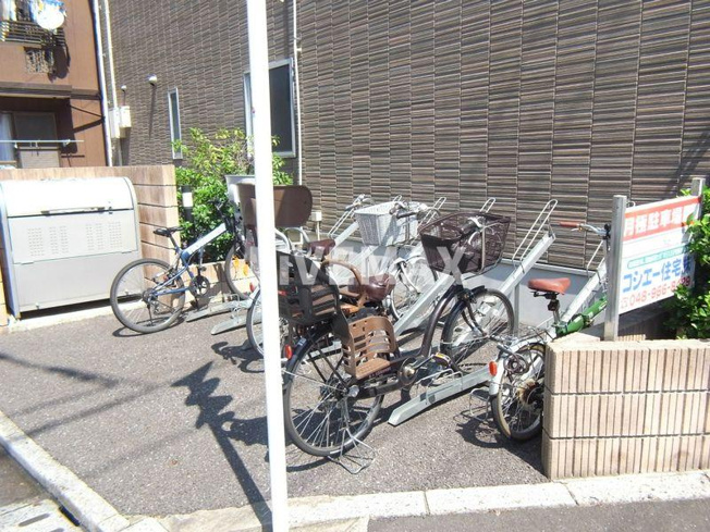 【駐車場】リブリ・満開