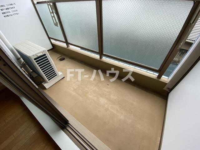 ＣＬＵＢ　ＯＲＩＥＮＴ　ＢＬＤ　Ｎｏ１４１　ＹＡＣＨＩＹＯＤＡＩのバルコニー
