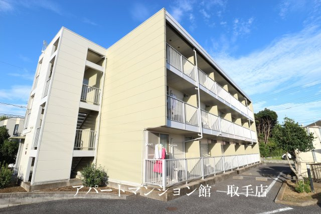 レオパレスSUNRISE南新木の外観|画像1