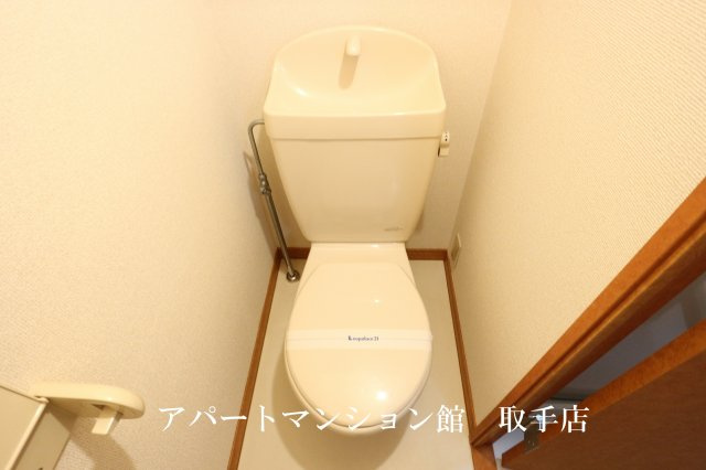 レオパレスSUNRISE南新木のトイレ