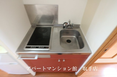 【キッチン】 | レオパレスSUNRISE南新木 | 画像4