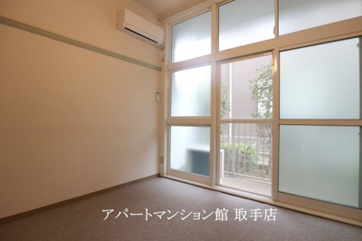 【居間・リビング】 | レオパレスグリーンハイツC | 画像3