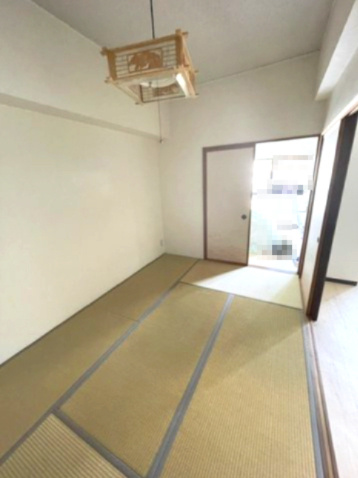 信開ドムス舞崎217号室（中古マンション）の和室