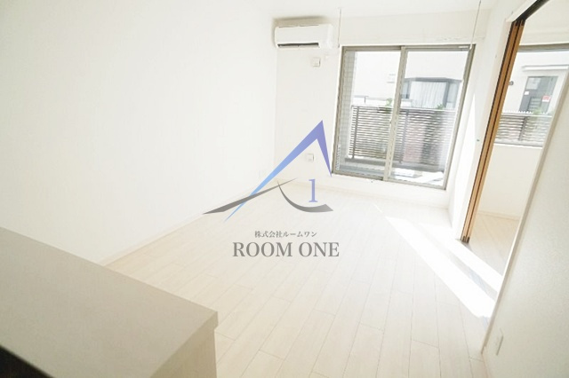 ルミエール代沢の居間・リビング|洋室のお部屋です。