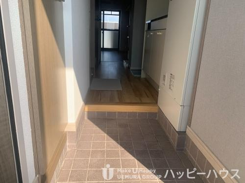 メゾンド・クレールの玄関
