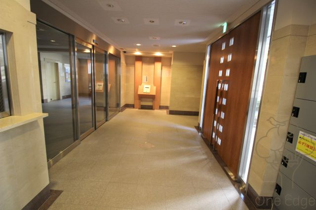ONE ROOF FLAT FUKUSHIMAのロビー