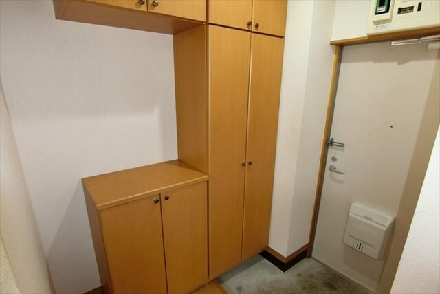 クレエ徳丸の玄関