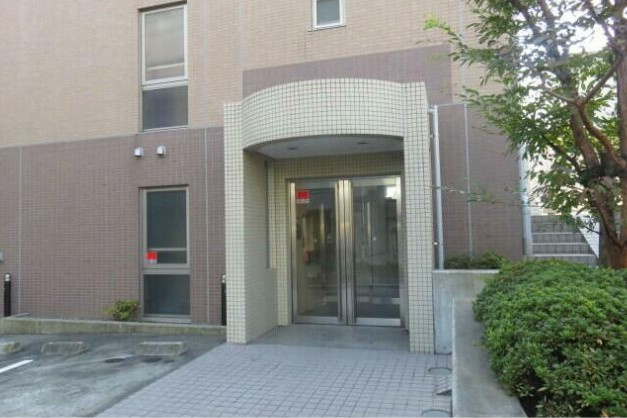 パディ初台のエントランス