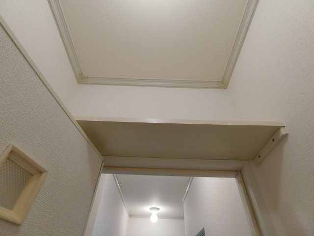 メルグランデA棟の収納|イメージ101号室の写真（反転あり）