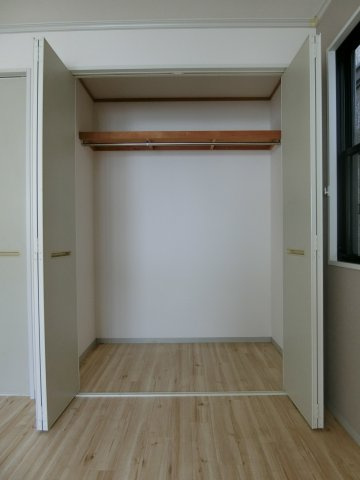 メルグランデA棟の収納|イメージ101号室の写真（反転あり）