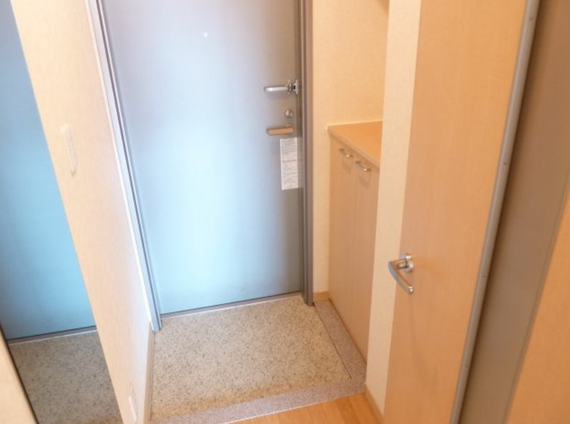 AscentY津田沼の玄関
