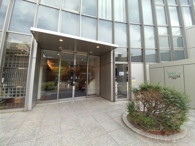 ウェルブ六甲道１番街のエントランス