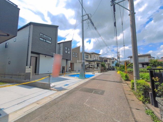 ふじみ野市西原１丁目の新築一戸建の前面道路含む現地写真|北側約4ｍ公道