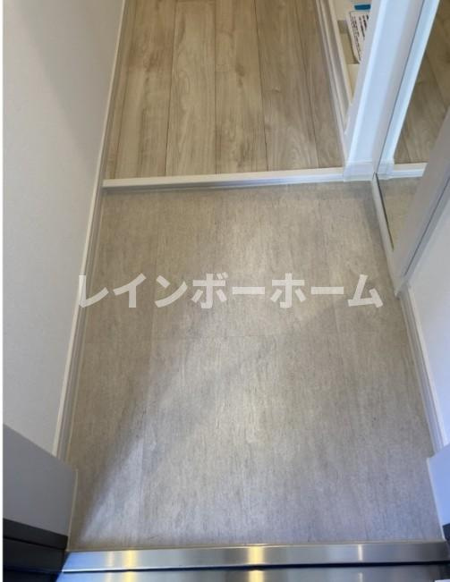 リブリ・Vēris上広谷の玄関