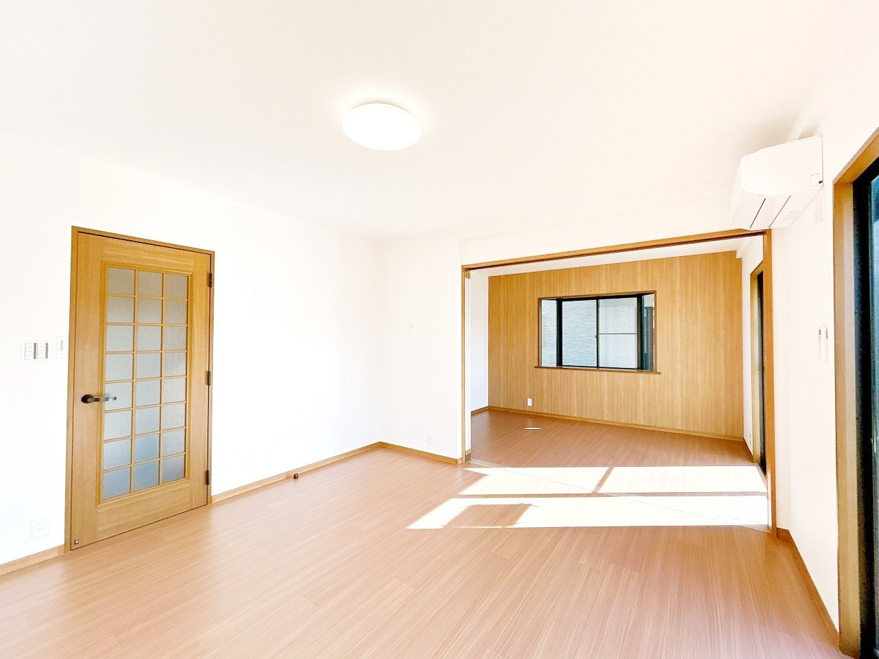 小山市花垣町2丁目　中古戸建の居間・リビング