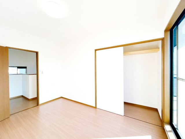 小山市花垣町2丁目　中古戸建の洋室
