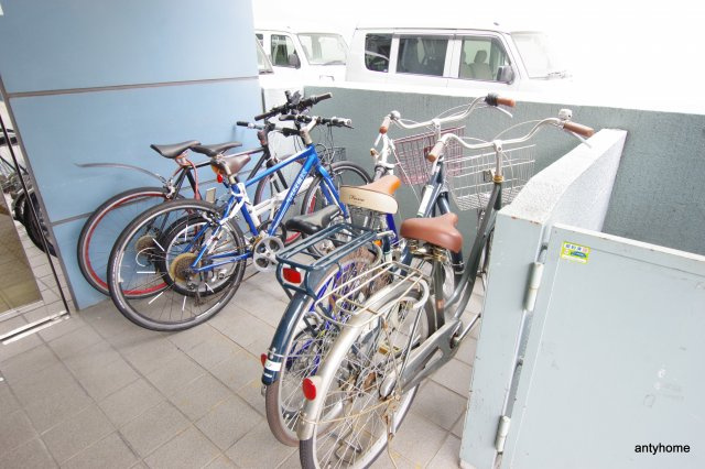 ディナスタビル　仲介手数料無料の駐車場