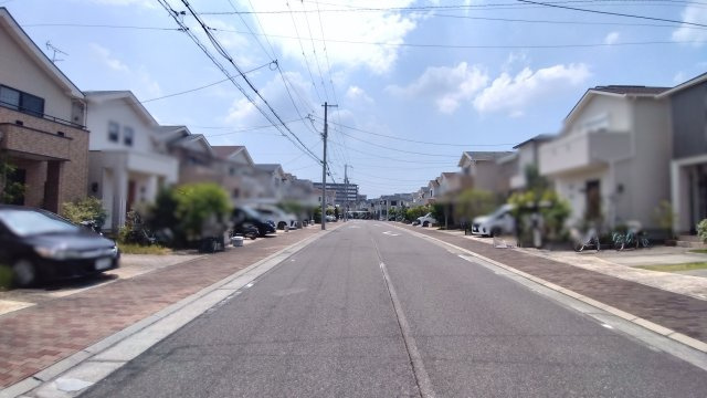 尼崎市武庫豊町　中古戸建の前面道路含む現地写真
