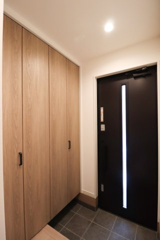 醍醐僧尊坊町の玄関