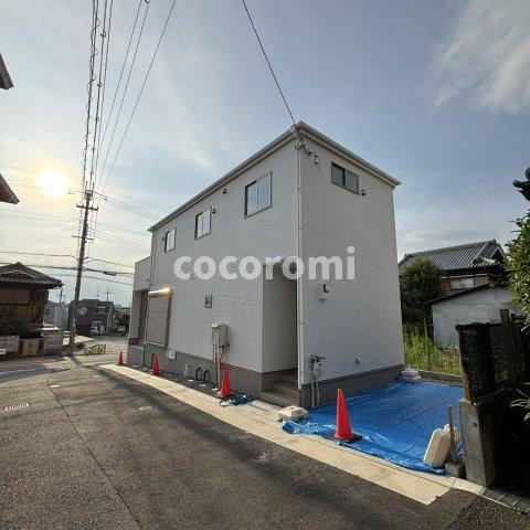 藤阪元町三丁目新築戸建てのエントランス