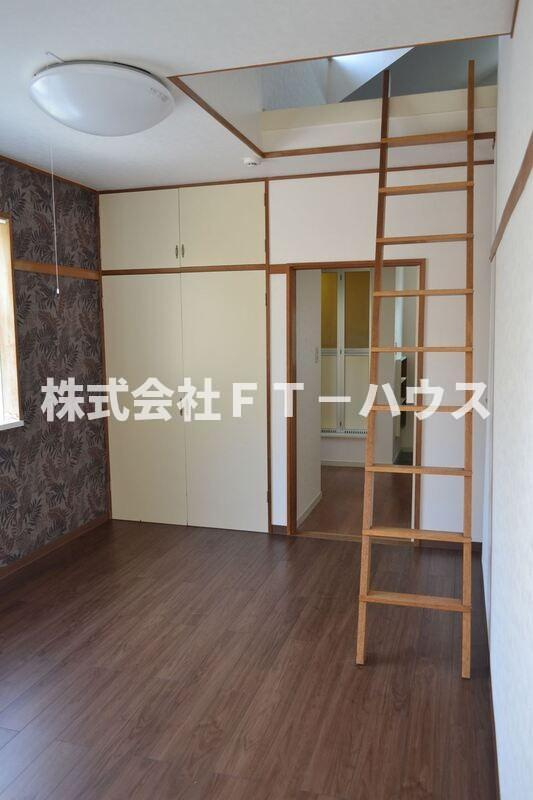 OMハイツの居間・リビング