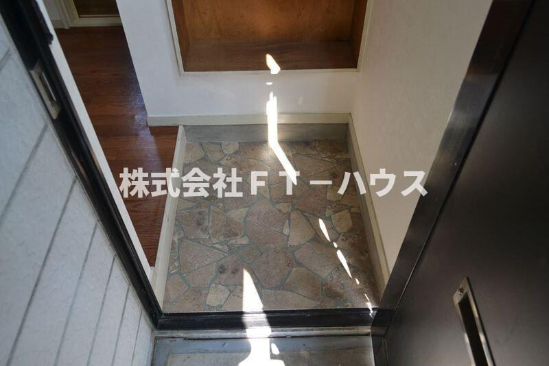 OMハイツの玄関