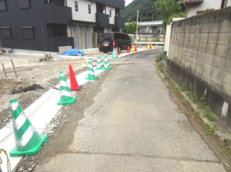 【前面道路含む現地写真】 | 川西市小戸３丁目22の12　建築条件無土地