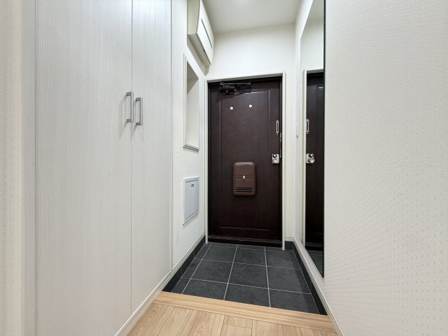 希望ヶ丘ハイツA棟の玄関