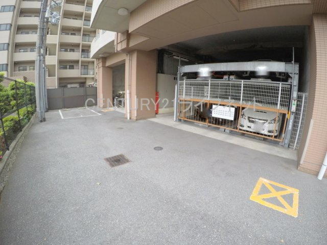 【駐車場】 | サンロワール江坂
