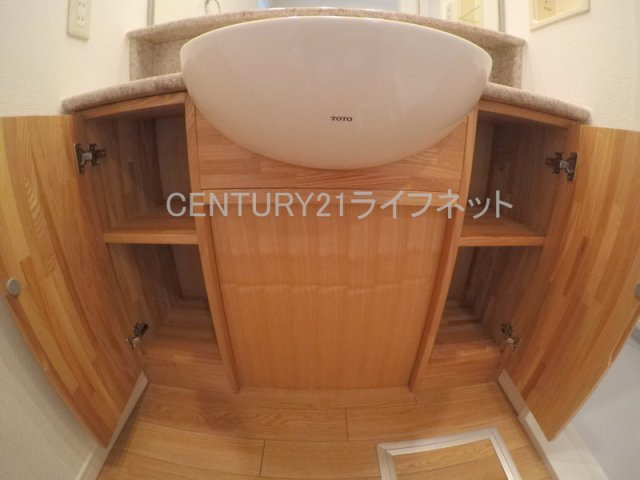 【独立洗面台】 | サンロワール江坂
