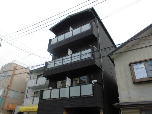 Wins Court Hattoriの外観
