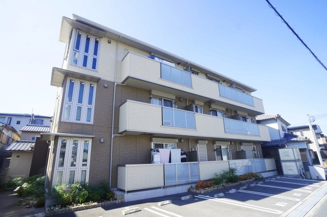 橿原市久米町のアパート