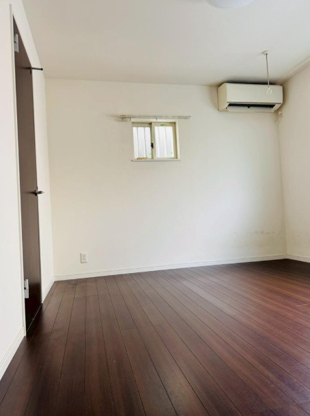 吉田4丁目　中古戸建の洋室|1階洋室
