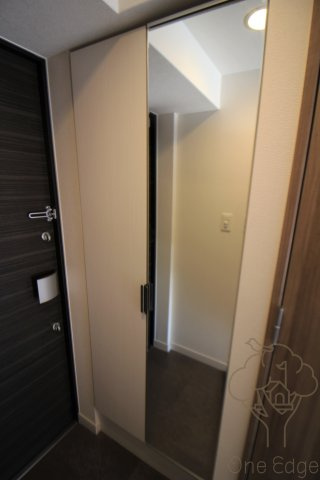 プレサンス新大阪ストリームの玄関