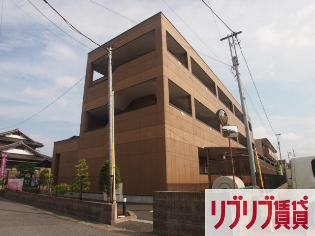 ロイヤルパレスの外観