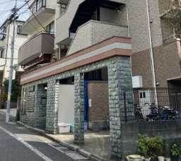 カスティーロ上池台のエントランス