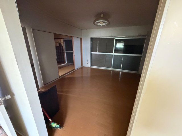 豊前市塔田 ３LDK 中古一戸建ての洋室