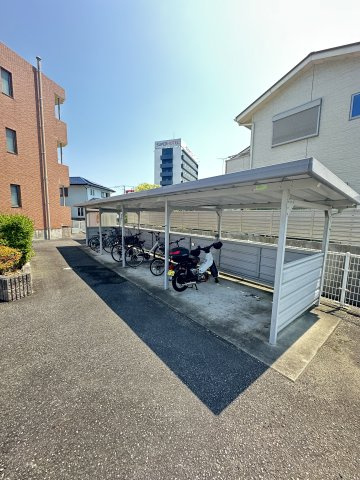フランシーズの駐車場