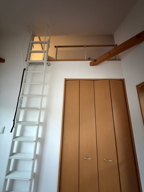 花園東町3丁目　中古戸建の収納|約5.3帖クローゼット