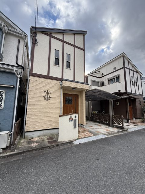 花園東町3丁目　中古戸建の前面道路含む現地写真