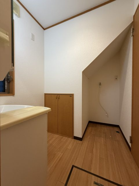 花園東町3丁目　中古戸建の洗面所