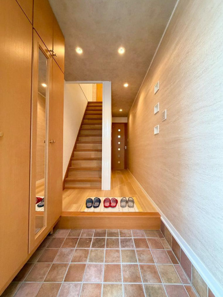 御厨東2丁目　中古戸建の玄関