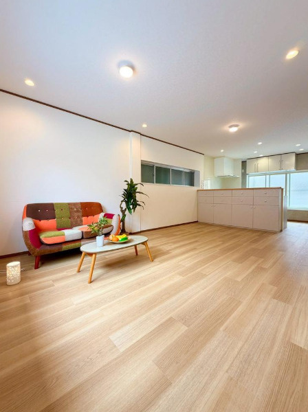 御厨東2丁目　中古戸建の居間・リビング