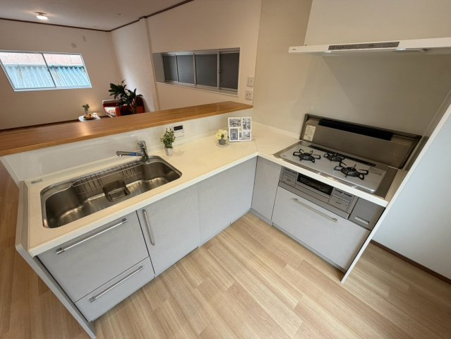 御厨東2丁目　中古戸建のキッチン